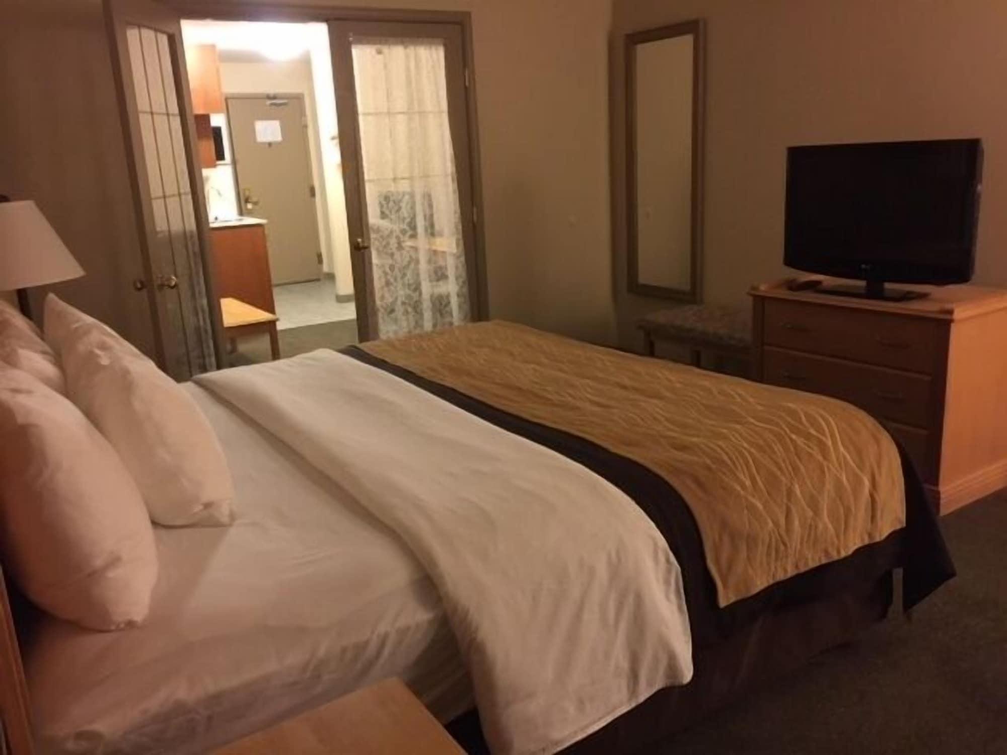 Comfort Inn & Suites Salmon Arm Esterno foto