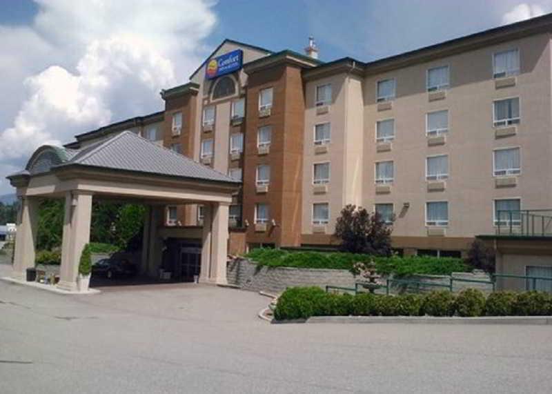 Comfort Inn & Suites Salmon Arm Esterno foto